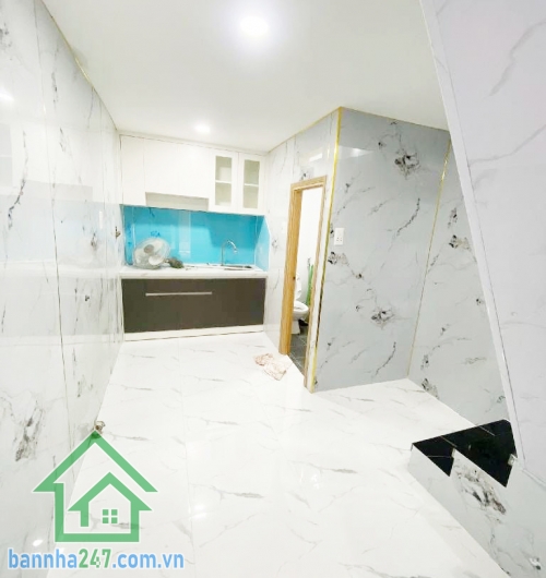 CHỈ 4,18 TỶ – SÁT MẶT TIỀN BÌNH THỚI – 3PN – TẶNG NỘI THẤT  Giá tốt khu Quận 11 – vị trí trung tâm – ở ngay! Diện tích: 3 × 8m – 24m² (công nhận 18.9m²)  Diện tích sàn: ~48.6m²
