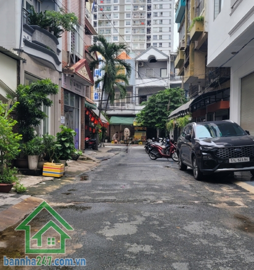 GÓC 2 MẶT TIỀN KHU BÀU CÁT – NGANG 6M HIẾM – CHỈ 15.5 TỶ * DT: 69m² (6 x 12m) * Kết cấu: 2 tầng, thoáng mát * Vị trí: Ngay trung tâm Bàu Cát, gần Trương Công Định. 