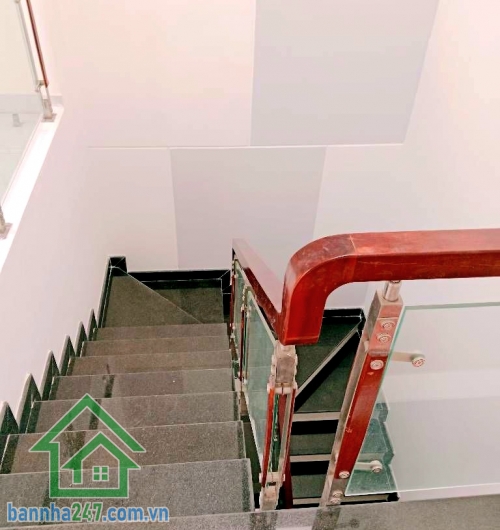 CHỈ 6,8 TỶ – HXH THÔNG – KHU PHÂN LÔ CAO TẦNG – 4PN MASTER HƯƠNG LỘ 2 – LÊ VĂN QUỚI – NGÃ TƯ BỐN XÃ – GIÁP TÂN PHÚ Diện tích: 54m² (4m x 13.5m) – vuông vức Kết cấu: Trệt + 2 Lầu + Sân thượng. 4 phòng ngủ MASTER khép kín - 5 WC