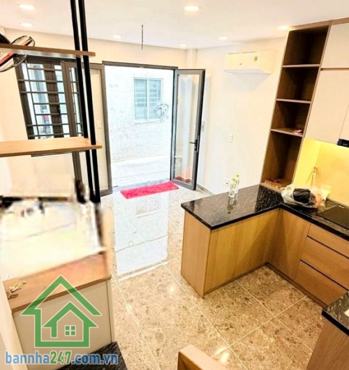 CHỈ 3,95 TỶ – NHÀ ĐẸP 2 TẦNG MỚI 100% - DTSD: 50M² – TÂN BÌNH – FULL NỘI THẤT Diện tích: 25m² Kết cấu: 1 trệt 1 lầu – nhà xây chắc chắn * Nhà mới 100%, mua là vào ở ngay