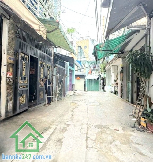 CHỈ 5,5 TỶ – NHÀ 4 TẦNG HXH THÔNG – NI SƯ HUỲNH LIÊN, TÂN BÌNH - 3PN - 3WC Vị trí: Ni Sư Huỳnh Liên, P.10, Tân Bình Hẻm xe hơi – xe tải vào thoải mái. Diện tích: 38m²