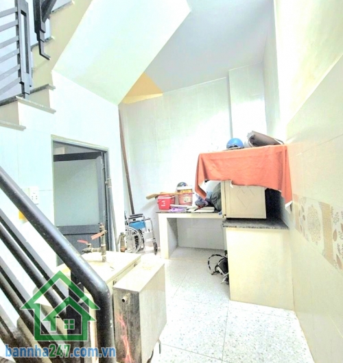 CHỈ 5,5 TỶ – NHÀ 4 TẦNG HXH THÔNG – NI SƯ HUỲNH LIÊN, TÂN BÌNH - 3PN - 3WC Vị trí: Ni Sư Huỳnh Liên, P.10, Tân Bình Hẻm xe hơi – xe tải vào thoải mái. Diện tích: 38m²