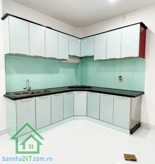 CHỈ 6,38 TỶ - SIÊU PHẨM TÂN PHÚ – NHÀ 5 TẦNG HXH TÂN SƠN NHÌ – SHR CÔNG CHỨNG NGAY Diện tích: 37m2, DTSD: 185m2. ngang đẹp. (4.2 X 9)m  Kết cấu: 5 tầng BTCT  kiên cố, gồm 5PN, 4WC, tối ưu công năng.