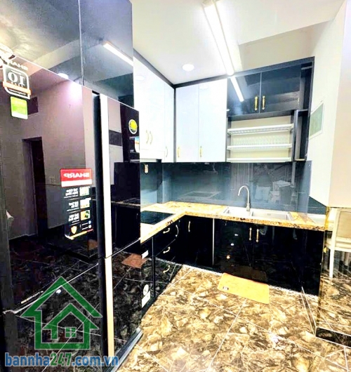 CHỈ 5,59 TỶ – SIÊU PHẨM TÂN BÌNH – NHÀ 3 TẦNG - DT: 46M² FULL NỘI THẤT – 4PN, 5WC  Nhà đẹp full nội thất, mua là ở ngay – xem là mê Vị trí Tân Bình Hẻm thông