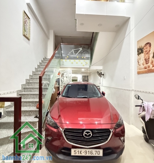 TRUNG TÂM TÂN PHÚ – Ô TÔ VÀO TẬN NHÀ – 4 TẦNG BTCT – 7.3 TỶ (TL) Diện tích: 50m² vuông vức, sổ A4, không lỗi phong thủy Kết cấu: 1 trệt, 1 lửng, 2 lầu, 3PN – 4WC. 