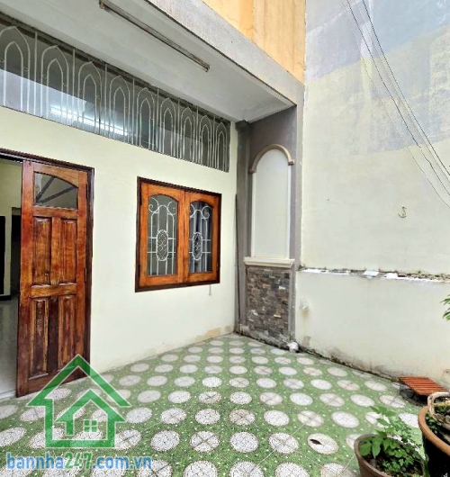 CHỈ 7 TỶ – SIÊU PHẨM 5 TẦNG NGAY P.6 TÂN BÌNH – HẺM THẲNG 1 TRỤC – VÀI BƯỚC RA MẶT TIỀN – DT: 50M² (4x13)m – NHÀ ĐẸP Ở NGAY! Kết cấu: 1 trệt, 1 lửng, 2 lầu, sân thượng. 