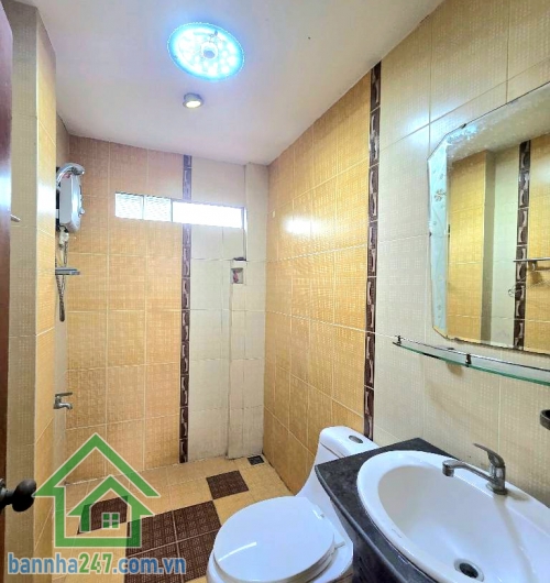 CHỈ 7 TỶ – SIÊU PHẨM 5 TẦNG NGAY P.6 TÂN BÌNH – HẺM THẲNG 1 TRỤC – VÀI BƯỚC RA MẶT TIỀN – DT: 50M² (4x13)m – NHÀ ĐẸP Ở NGAY! Kết cấu: 1 trệt, 1 lửng, 2 lầu, sân thượng. 