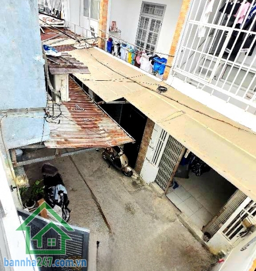 CHỈ 3,75 TỶ – NHÀ MỚI Ở NGAY – HẺM XE HƠI – BÌNH HƯNG HÒA, BÌNH TÂN - 2 PN - 2 WC Diện tích: 30m² (3 x 10m) Diện tích sử dụng: 57,6m² Kết cấu: 1 trệt + 1 lầu