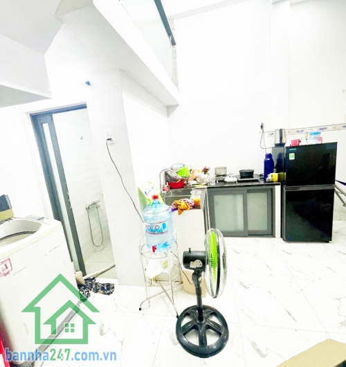 CHỈ 5.1 TỶ (TL) – MTKD LÊ LỘ – 36M² – 2 TẦNG – NHÀ ĐẸP ĐANG CHO THUÊ. Mặt tiền hiếm, đường xe tải tránh, thuận tiện vừa ở vừa kinh doanh hoặc mở văn phòng công ty. 