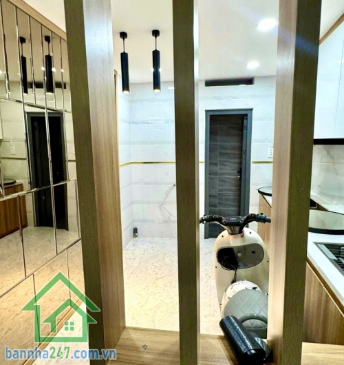 CHỈ 3,95 TỶ – NHÀ MỚI ĐẸP – TRUNG TÂM QUẬN 11 – HỒNG BÀNG – 3/2 DT: 39m² (3x13m) – 1 trệt 1 lầu, 2PN – 2WC Hẻm 3m trước nhà, 20m ra hẻm xe hơi thông, có sân để xe rộng.