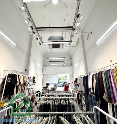 14,9 TỶ - MTKD ĐƯỜNG 16M – KHU BÀU CÁT, TÂN BÌNH Diện tích: 77m² (4x19m) – Kết cấu 4 tầng BTCT. Vị trí đắc địa, tuyến đường sầm uất bậc nhất Tân Bình.