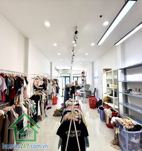 14,9 TỶ - MTKD ĐƯỜNG 16M – KHU BÀU CÁT, TÂN BÌNH Diện tích: 77m² (4x19m) – Kết cấu 4 tầng BTCT. Vị trí đắc địa, tuyến đường sầm uất bậc nhất Tân Bình.