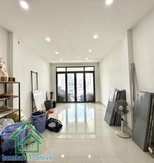 14,9 TỶ - MTKD ĐƯỜNG 16M – KHU BÀU CÁT, TÂN BÌNH Diện tích: 77m² (4x19m) – Kết cấu 4 tầng BTCT. Vị trí đắc địa, tuyến đường sầm uất bậc nhất Tân Bình.