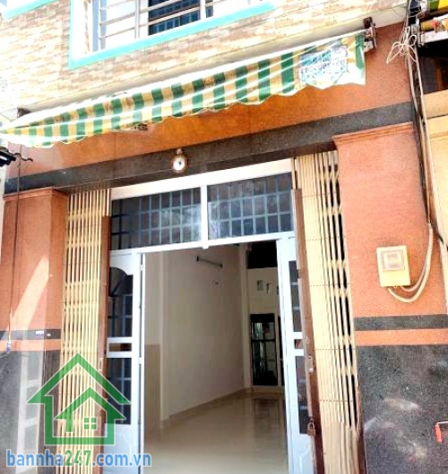 CHỈ 5,8 TỶ - NHÀ ĐẸP ÂU CƠ, GẦN KHU BÀU CÁT - TÂN BÌNH DT: 66m² (4.1 x 16m) – Kết cấu 2 tầng kiên cố, 3PN rộng, 3WC, phòng khách, bếp, ban công thoáng mát. Vị trí cực đẹp, khu dân trí cao, an ninh tuyệt đối. Gần BV, trường học, trung tâm thương mại, 5 phú