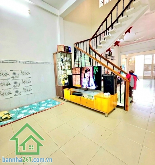 CHỈ 13,5 TỶ (TL) – MTKD KHU BÀU CÁT – 4 TẦNG ĐƯỜNG 12M CÓ LỀ – NGUYỄN HỒNG ĐÀO – DTCN 72M² (4x18) - 5PN, 4WC 