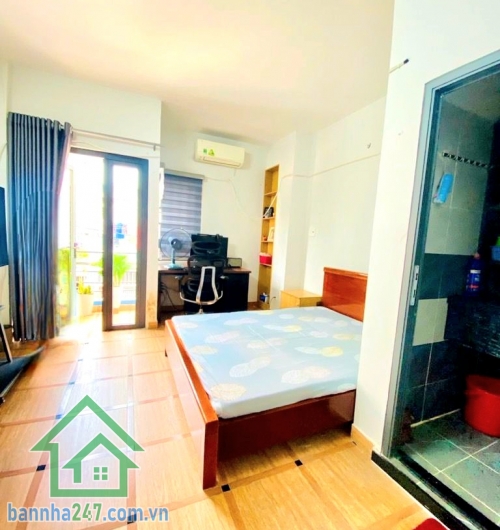 CHỈ 9,45 TỶ - HẺM XE TẢI 6M – Ô TÔ NGỦ TRONG NHÀ – KHU PHÂN LÔ AEON TÂN PHÚ - 5 PN – 5 WC Vị trí: Khu phân lô đẹp, kế Aeon Mall Tân Phú – Bờ Bao Tân Thắng – Lê Trọng Tấn – chợ Tân Hương 