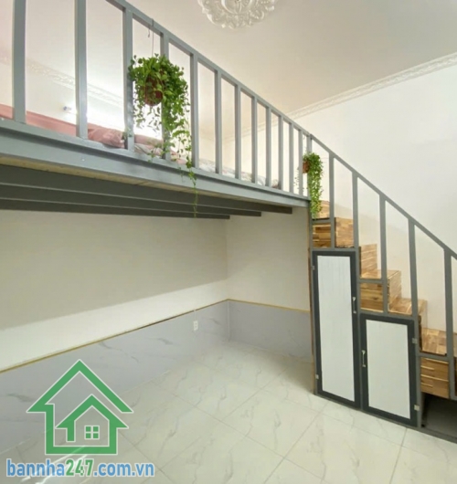 BÁN NHÀ TRUNG TÂM QUẬN TÂN BÌNH – CÁCH SÂN BAY TÂN SƠN NHẤT 3 PHÚT – CHỈ 5,3 TỶ (Bớt lộc) * Diện tích: 52,6m2. * Kết cấu: 3 tầng (1 trệt, 1 lầu, sân thượng), gồm 4 PN + 4WC.  Mob 0933 144 037
