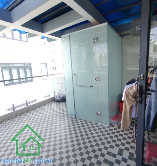 CỰC HIẾM – NHÀ ĐẸP HXH – NGANG 4M – 4 TẦNG - 2PN – 3WC – phòng xông hơi – giếng trời. SÁT NGÃ TƯ BỐN XÃ – CHỈ 4.8 TỶ.