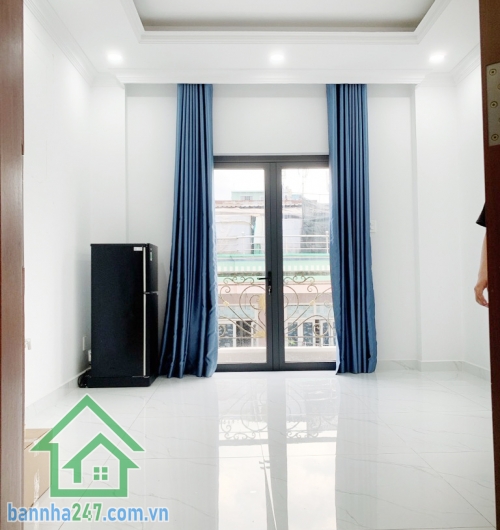 CHỈ 10.45 TỶ – HẺM XE HƠI – 6 TẦNG LUNG LINH – THANG MÁY XỊN – 7PN – 7WC DT: 45/52m² (3.7 x 12m). Kết cấu: 6 tầng BTCT, có thang máy xịn, gồm 7PN, PK, Bếp, Sân thượng rộng.