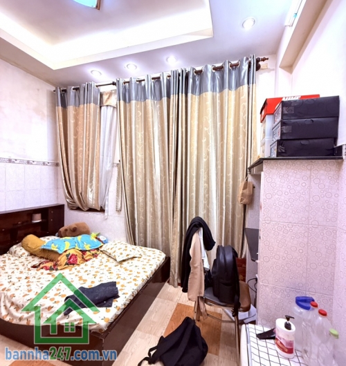 NHÀ MẶT TIỀN BÌNH TÂN – ĐƯỜNG 16M – 4 TẦNG BTCT – 4PN – 5WC – CHỈ 7,1 TỶ  DT: 3.9 x 15m – nở hậu nhẹ, phong thuỷ tốt.  Kết cấu 4 tầng BTCT chắc chắn – 4PN (WC trong phòng)