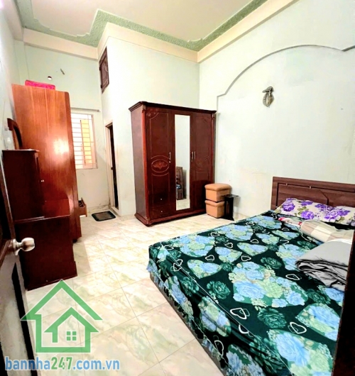 CHỈ 10,5 TỶ - MTKD BÁC ÁI – KHU VIP TÂN PHÚ – HIẾM NHÀ BÁN – 66,1M² – 4 TẦNG – 4PN – 5WC Diện tích: (4 x 17.7)m — công nhận đủ 66,1m², vuông vức hiếm. Kết cấu: 1 trệt – 2 lầu – sân thượng, gồm 4PN, 5WC, phòng thờ… thiết kế kiên cố, công năng chuẩn. Vị trí