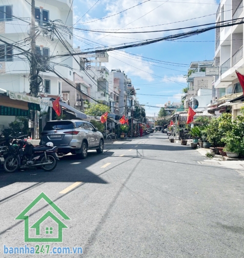 CHỈ 5,55 TỶ – NHÀ 3 TẦNG TRUNG TÂM QUẬN 11 – THÁI PHIÊN – NHÀ ĐẸP Ở NGAY - - 2PN – 2WC.  Diện tích: 39/44m² (3.5 x 13)m Kết cấu: 3 Tầng (1 trệt, 1 lầu, sân thượng), 2PN – 2WC.