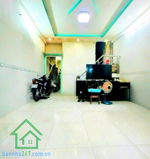 CHỈ 4,2 TỶ – HXH THÔNG – BÌNH TRỊ ĐÔNG – CHIẾN LƯỢCGIÁ HIẾM – VỪA Ở VỪA ĐẦU TƯ 2PN - 2WC Diện tích: 4m x 10m – sổ vuông đẹp Kết cấu: 1 trệt 1 lầu BTCT- 2 PN  - 2 WC