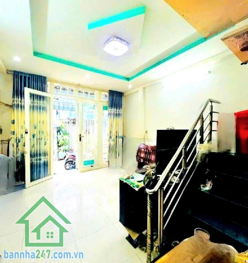 CHỈ 4,2 TỶ – HXH THÔNG – BÌNH TRỊ ĐÔNG – CHIẾN LƯỢCGIÁ HIẾM – VỪA Ở VỪA ĐẦU TƯ 2PN - 2WC Diện tích: 4m x 10m – sổ vuông đẹp Kết cấu: 1 trệt 1 lầu BTCT- 2 PN  - 2 WC