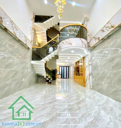CHỈ 14 TỶ – KHU HỌ LÊ TÂN PHÚ – NHÀ 5 TẦNG CÓ THANG MÁY - 4PN – 5WC Diện tích: 85m² (5 x 17m) – ngang lớn hiếm khu Kết cấu: 1 trệt + 1 lửng + 3 lầu (5 tầng)Thang máy cao cấp 450kg- 4PN – 5WC. HẺM XE HƠI THÔNG, khu dân cư hiện hữu, di chuyển thuận tiện