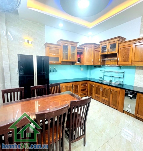 CHỈ 5,2 TỶ - NHÀ ĐẸP HƯƠNG LỘ 2 – DT 46m² (4 x 11,5) – 4 TẦNG – 4PN – 4WC – TẶNG FULL NỘI THẤT – SỔ VUÔNG A4 Nhà vào ở ngay: Kết cấu 1 trệt – 2 lầu – mái bê tông.