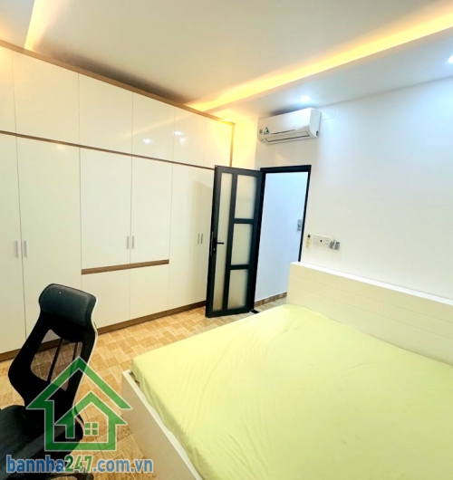 CHỈ 5,2 TỶ - NHÀ ĐẸP HƯƠNG LỘ 2 – DT 46m² (4 x 11,5) – 4 TẦNG – 4PN – 4WC – TẶNG FULL NỘI THẤT – SỔ VUÔNG A4 Nhà vào ở ngay: Kết cấu 1 trệt – 2 lầu – mái bê tông.