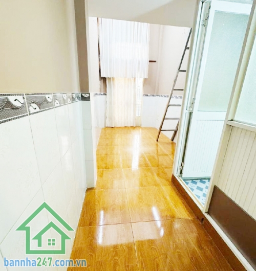 CHỈ 2,6 TỶ – NHÀ 3 TẦNG – HẺM Ô TÔ 5M – ÂU CƠ, TÂN BÌNH – SỔ RIÊNG, Ở NGAY Vị trí: Phường 10, Tân Bình – hẻm ô tô 5m, gần trường học, bệnh viện, trung tâm thương mại. 