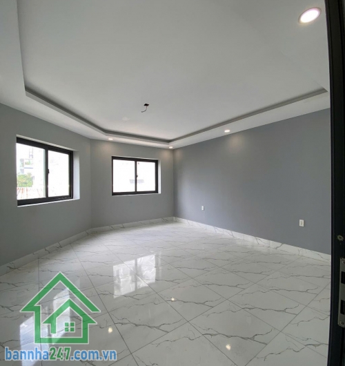BÁN GẤP NHÀ HẺM 1 SẸC LÊ VĂN QUỚI – 5PN – SÁT CHỢ – GIÁ CHỈ 5.29 TỶ Nhà đẹp – vào ở ngay – sát chợ Lê Văn Quới – Bình Tân. Diện tích lớn: 5 x 20m – sổ vuông vức.
