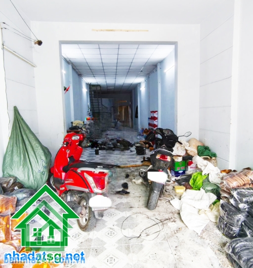 CHỈ 7 TỶ - MTKD ĐƯỜNG XE TẢI – SÁT QL1A – 100M² –  P. Bình Hưng Hòa A, Q. Bình Tân – Giáp Tân Phú, Ngã Tư Bốn Xã. DT: 4 x 25m, nở hậu – Nhà cấp 4, tiện sửa hoặc xây mới. Đường hiện hữu xe tải 8m thông, cách QL1A ~50m.