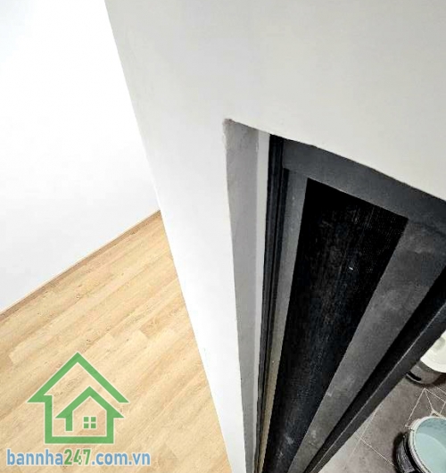 CHỈ 2,4 TỶ – SIÊU PHẨM TÂN BÌNH – 3 TẦNG – NỞ HẬU – HẺM XE HƠI 4M – 2PN – 2WC * Hẻm xe hơi 4 chỗ, không lộ giới * Kết cấu: trệt – lửng – lầu, 2PN – 2WC * DT 13m² (3,3 × 3,8m), nở hậu tài lộc.
