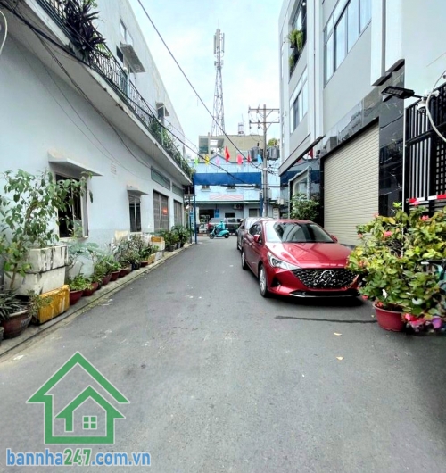 CHỈ 7,6 TỶ – NHÀ MỚI ĐẸP – HẺM NHỰA 6M – Ô TÔ TRONG NHÀ - P.15 TÂN BÌNH – SÁT MẶT TIỀN ĐƯỜNG - 3PN - 2WC Diện tích: 64m² (4m x 16m) Kết cấu: 2 TẦNG BTCT