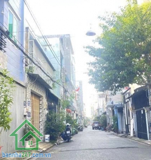 CHỈ 5.3 TỶ – NHÀ ĐẸP 4 TẦNG – FULL NỘI THẤT XỊN – NGAY NGÃ TƯ GÒ MÂY, AEON TÂN PHÚ.  DT: 4x10m – vuông vức, phong thủy tốt. 1 trệt 2 lầu, 2PN rộng, 4WC riêng.