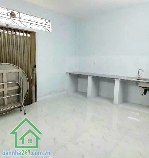 CHỈ 7,5 TỶ – MTKD – NHÀ 2 TẦNG – 58M² (4,8 x 12)M – NGANG GẦN 5M – SẴN DÒNG TIỀN – SỔ VUÔNG VỨC * Kết cấu: trệt 1 lầu gồm 2PN, 2WC, nhà lô góc 3 mặt thoáng mát