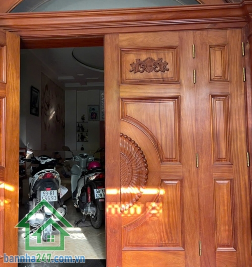 MẶT TIỀN HẺM 10M CÓ VỈA HÈ – NHÀ 3 TẦNG ĐẸP – LÊ VĂN QUỚI – NGÃ TƯ 4 XÃ – CHỈ NHỈNH 11 TỶ Vị trí siêu đẹp: 1 xẹt Lê Văn Quới, gần Ngã tư Bốn Xã – giáp Tân Phú