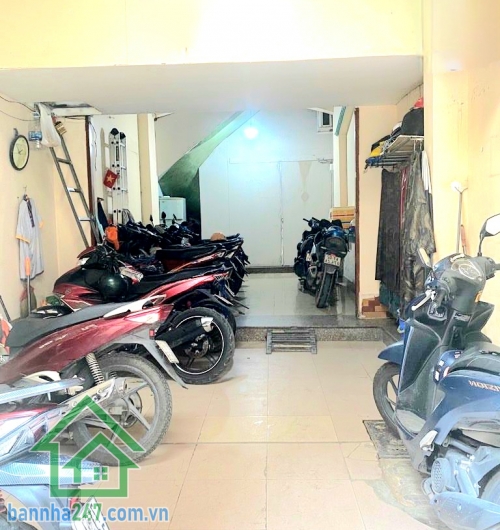 CHỈ 15,2 TỶ - NHÀ 4 TẦNG BTCT – 7 PHÒNG CHO THUÊ – DÒNG TIỀN 43–45 TRIỆU/THÁNG- SÁT SÂN BAY TÂN SƠN NHẤT – 3 CĂN RA ĐƯỜNG LỚN KẾT NỐI GA T1 – T3 - Vị trí cực hiếm: Hẻm 5m thông, xe hơi đậu cửa. Chỉ 3 căn ra đường lớn, kết nối nhanh Cộng Hoà – Thăng Long 