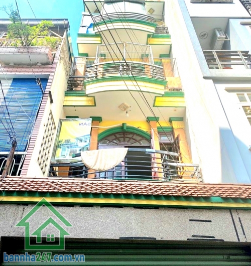 CHỈ 15,2 TỶ - NHÀ 4 TẦNG BTCT – 7 PHÒNG CHO THUÊ – DÒNG TIỀN 43–45 TRIỆU/THÁNG- SÁT SÂN BAY TÂN SƠN NHẤT – 3 CĂN RA ĐƯỜNG LỚN KẾT NỐI GA T1 – T3 - Vị trí cực hiếm: Hẻm 5m thông, xe hơi đậu cửa. Chỉ 3 căn ra đường lớn, kết nối nhanh Cộng Hoà – Thăng Long 