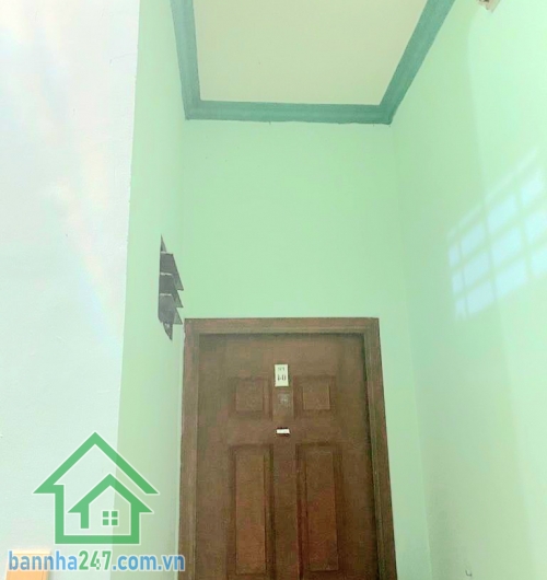 CHỈ 15,2 TỶ - NHÀ 4 TẦNG BTCT – 7 PHÒNG CHO THUÊ – DÒNG TIỀN 43–45 TRIỆU/THÁNG- SÁT SÂN BAY TÂN SƠN NHẤT – 3 CĂN RA ĐƯỜNG LỚN KẾT NỐI GA T1 – T3 - Vị trí cực hiếm: Hẻm 5m thông, xe hơi đậu cửa. Chỉ 3 căn ra đường lớn, kết nối nhanh Cộng Hoà – Thăng Long 