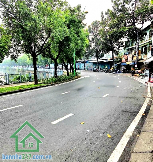 CHỈ 17 TỶ – MẶT TIỀN KINH DOANH HOÀNG SA, TÂN BÌNH - GIÁP QUẬN 3 – VIEW SÔNG – VỊ TRÍ HIẾM Vị trí đắc địa:• Mặt tiền Hoàng Sa, khu VIP Tân Bình – sát vách Quận 3• Tuyến đường ven kênh, view sông thoáng mát, lưu lượng xe đông• Kinh doanh đa ngành nghề, 