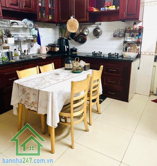 CHỈ 9,2 TỶ – NHÀ 3 TẦNG – 82M² – 2 MẶT HẺM 6M – THOẠI NGỌC HẦU, TÂN PHÚ. * DT: 82m² (4 x 21m), 3 tầng BTCT * Tổng 10PN – 10WC, trước 3PN 3WC để ở, sau 7PN 7WC.
