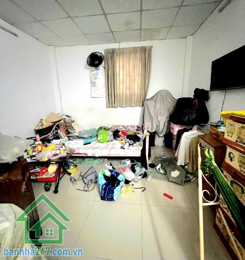 CHỈ 8 TỶ – NHÀ 3 TẦNG HXH 6M – HOÀNG XUÂN NHỊ, TÂN PHÚ - DT: 62M² -3PN - 3WC Vị trí: đường Hoàng Xuân Nhị – trung tâm Tân Phú Hẻm 6m thông, xe ra vào thoải mái