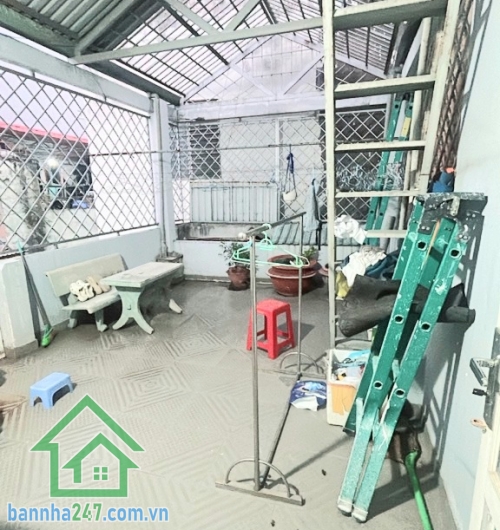Siêu phẩm 4 tầng – Hẻm xe hơi 8m – Phạm Quý Thích, Tân Phú. Diện tích: 4x20m – vuông vức. Kết cấu: 1 trệt – 2 lầu – sân thượng trước sau. Công năng: 4PN – 4WC.