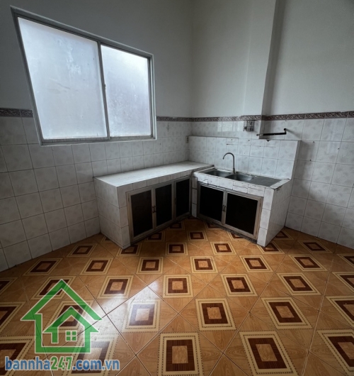 GÓC 2 MẶT TIỀN KHU BÀU CÁT – NGANG 6M HIẾM – CHỈ 15.5 TỶ * DT: 69m² (6 x 12m) * Kết cấu: 2 tầng, thoáng mát * Vị trí: Ngay trung tâm Bàu Cát, gần Trương Công Định. 