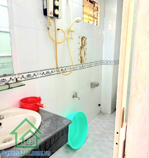 NHỈNH 4 TỶ - NHÀ 3 TẦNG – HẺM XE HƠI – 1/ TRẦN VĂN QUANG (PHƯỜNG BẢY HIỀN MỚI) – TÂN BÌNH – VỊ TRÍ SIÊU ĐẸP  Diện tích: 4,5 x 8m – nở hậu 5,5m phong thuỷ cực tốt