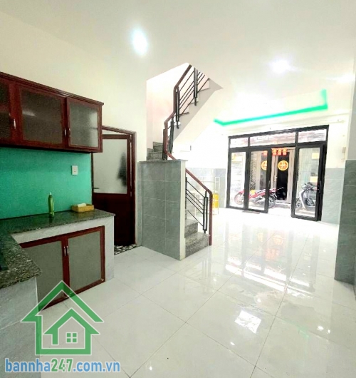 CHỈ 4,25 TỶ - NHÀ MỚI ĐẸP 3 TẦNG – CẠNH AEON TÂN PHÚ – 4 PN - 3 WC - VÀO Ở NGAY Vị trí: Cách Aeon Mall Tân Phú vài phút, khu dân cư an ninh – tiện ích đầy đủ
