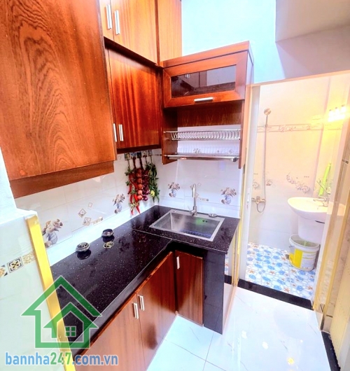 CHỈ 4,2 TỶ – NHÀ 2 TẦNG – HẺM 3M - THÔNG – KHU VIP NGUYỄN HỒNG ĐÀO - BÀU CÁT - 2 PN – 2 WC * Diện tích: 21m² (6,4 x 4m) * Kết cấu: 1 trệt 1 lầu * Công năng: 2PN - 2WC